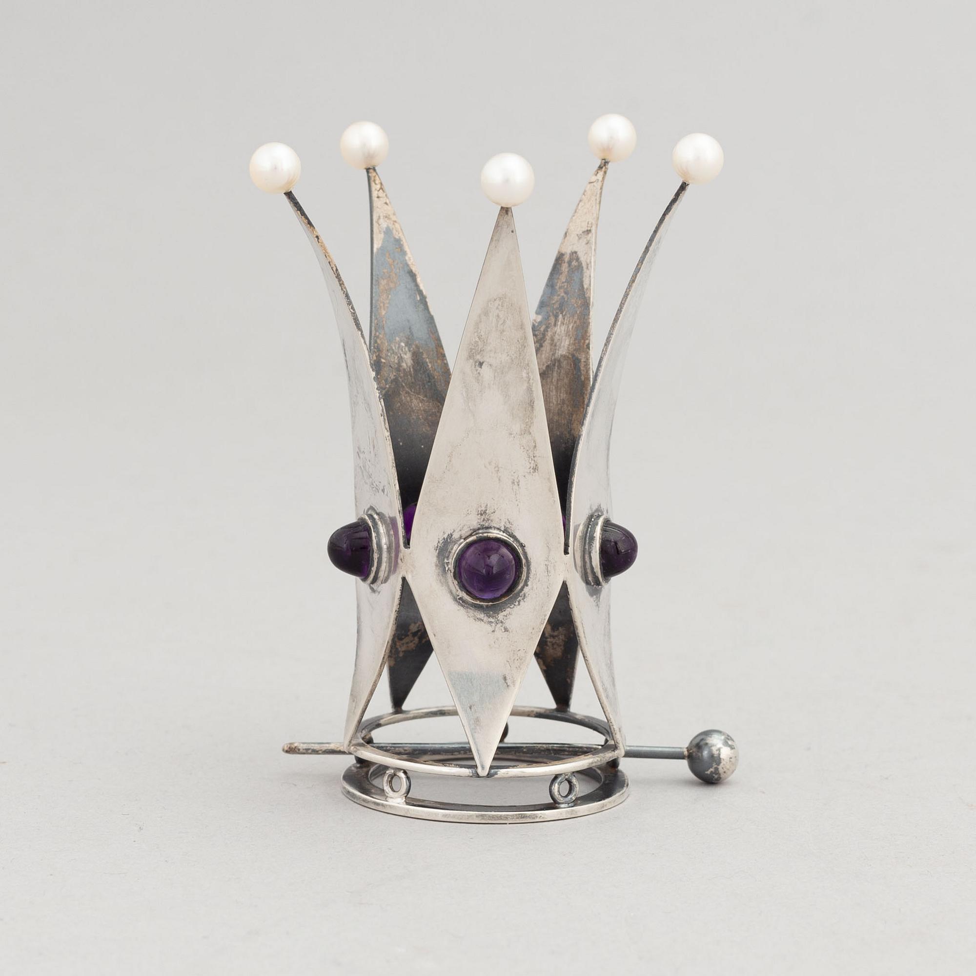 A silver, amethyst and cultured pearl bridal crown, Alfred Ambrosius, Stockholm, 1861.