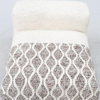 Patricia Urquiola, a 'Mangas' longe chair, GAN.