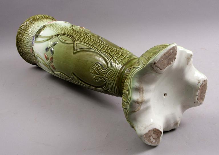 PIEDESTAL, flintgods, 1900-talets första hälft.