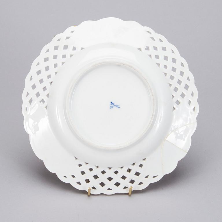 TALLRIK, porslin, Meissen 1800-tal.