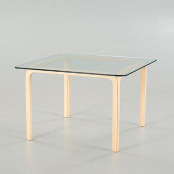 ALVAR AALTO, soffbord, "Y805B", modell formgiven 1946.