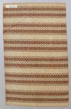 MATTA, dubbelvävd. Ca 200 x 123 cm.