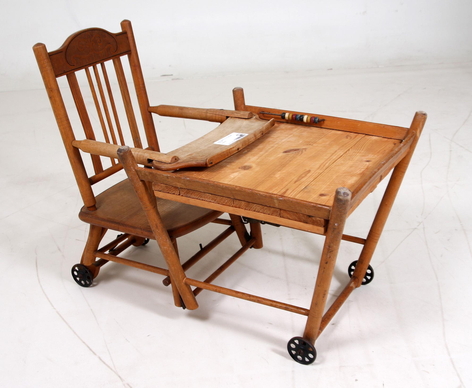 BARNSTOL, trä, 1900-talets första hälft.