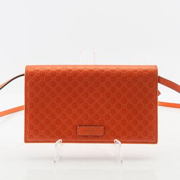 Gucci, väska "GG Supreme Canvas Sherry Line".