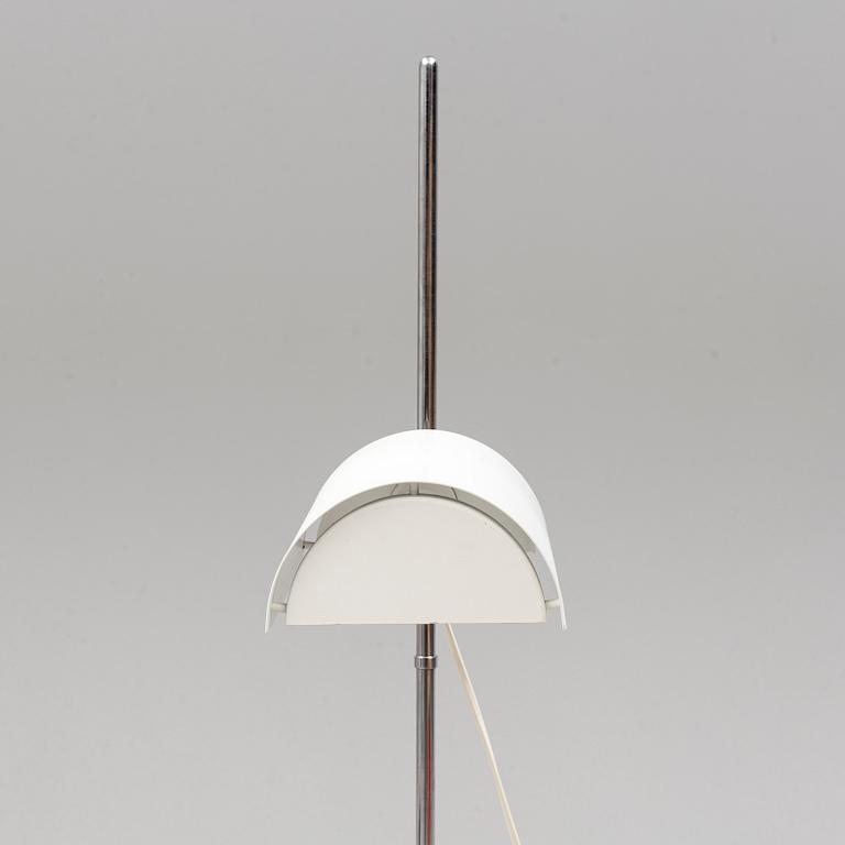 BEN AF SCHULTEN, a BS812 standard light from Artek, Finland.