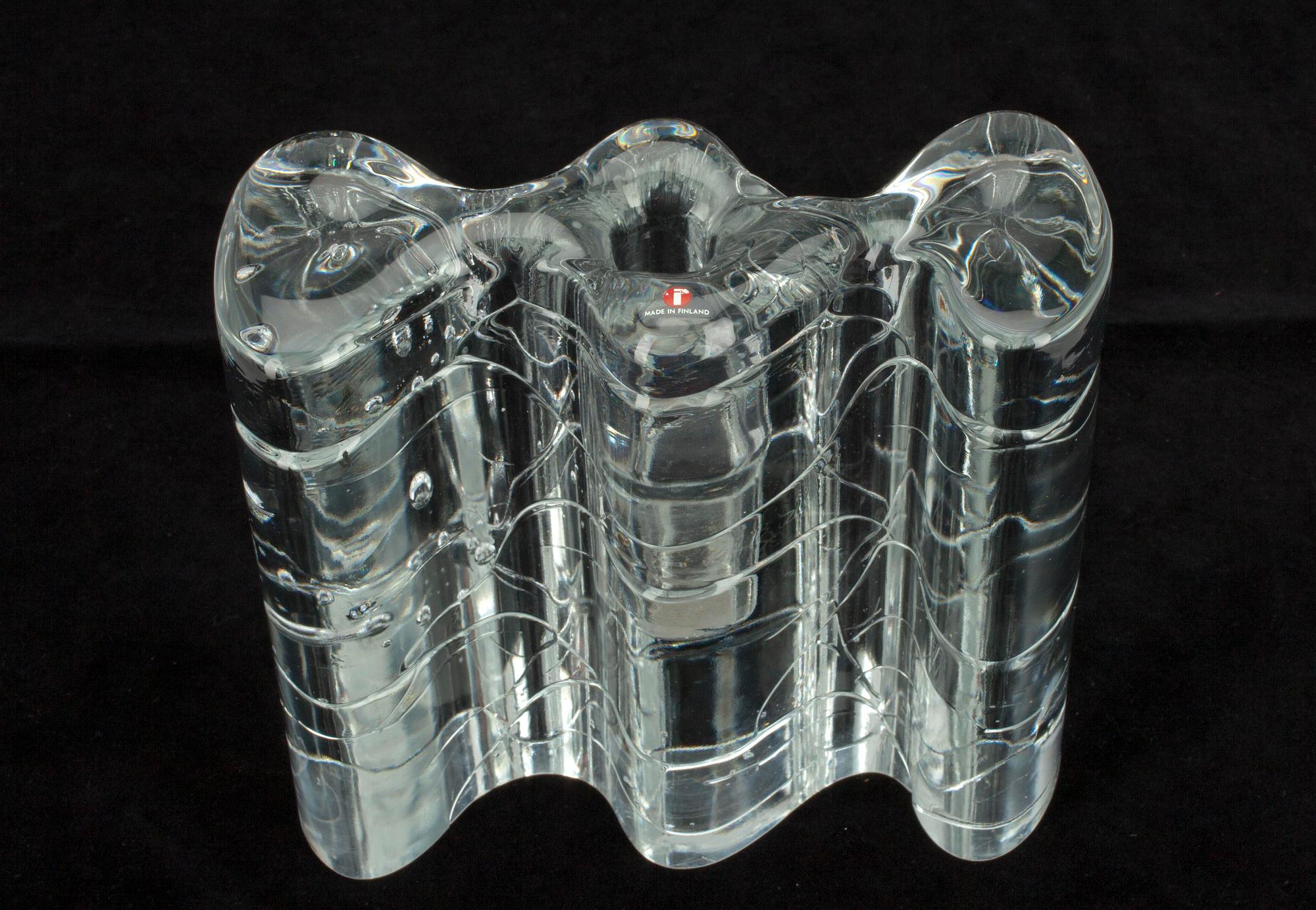 GLASSKULPTUR / LJUSSTAKE,  glas, "Archipelago", sign. Timo Sarpaneva. Iittala Finland 1980-tal.
