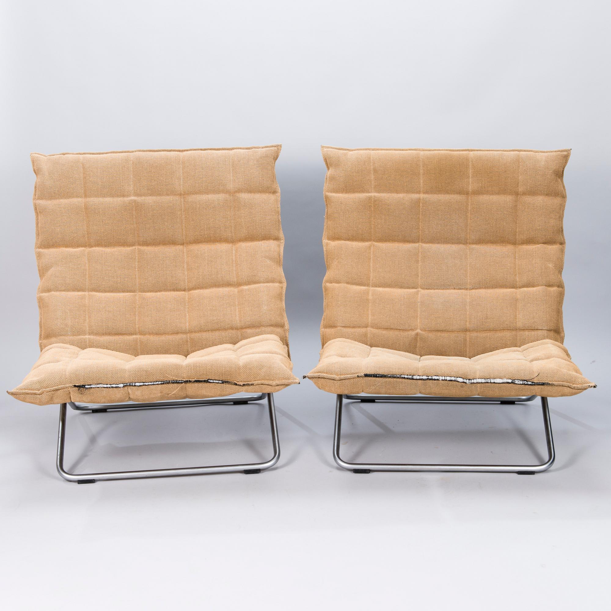 HARRI KOSKINEN, STOLAR, ett par, K Chair, Woodnotes, Finland.