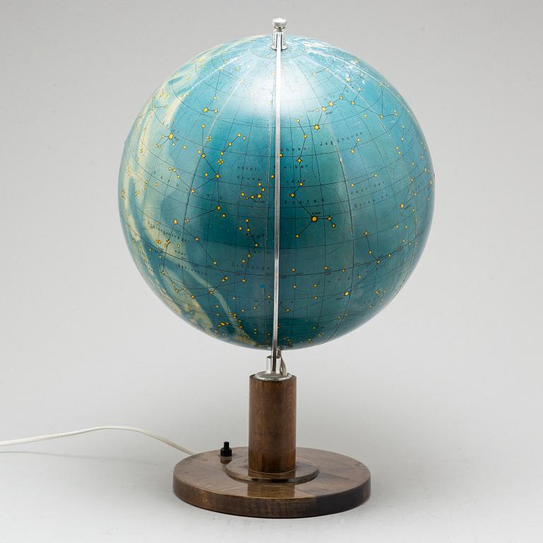 Celestial globe, Columbus-Himmelsglobus, Columbus Verlag Paul Oestergaard K.G. Berlin - Lichterfelde, mid 20th Century.