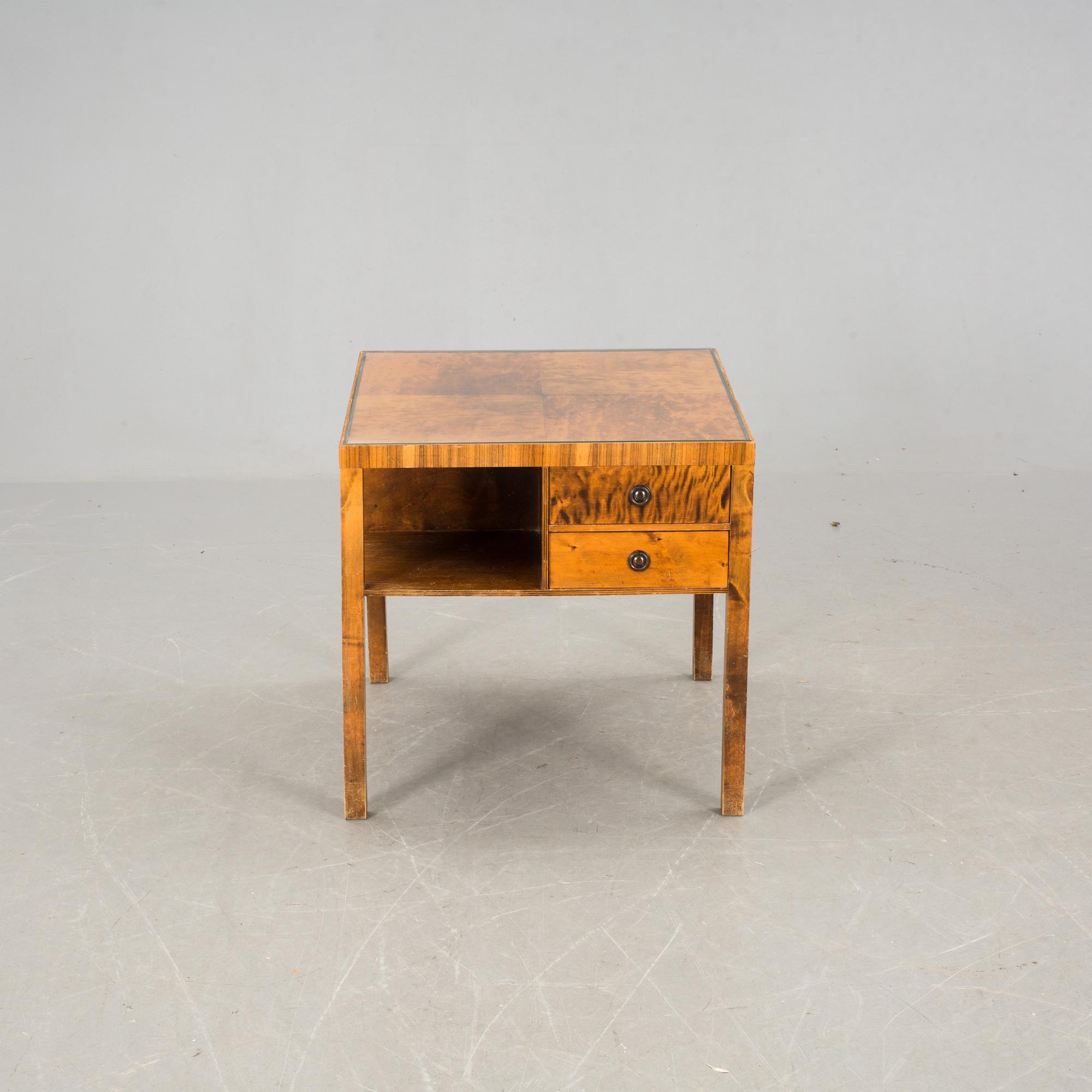 SIDOBORD/RÖKBORD, 1900-talets mitt.