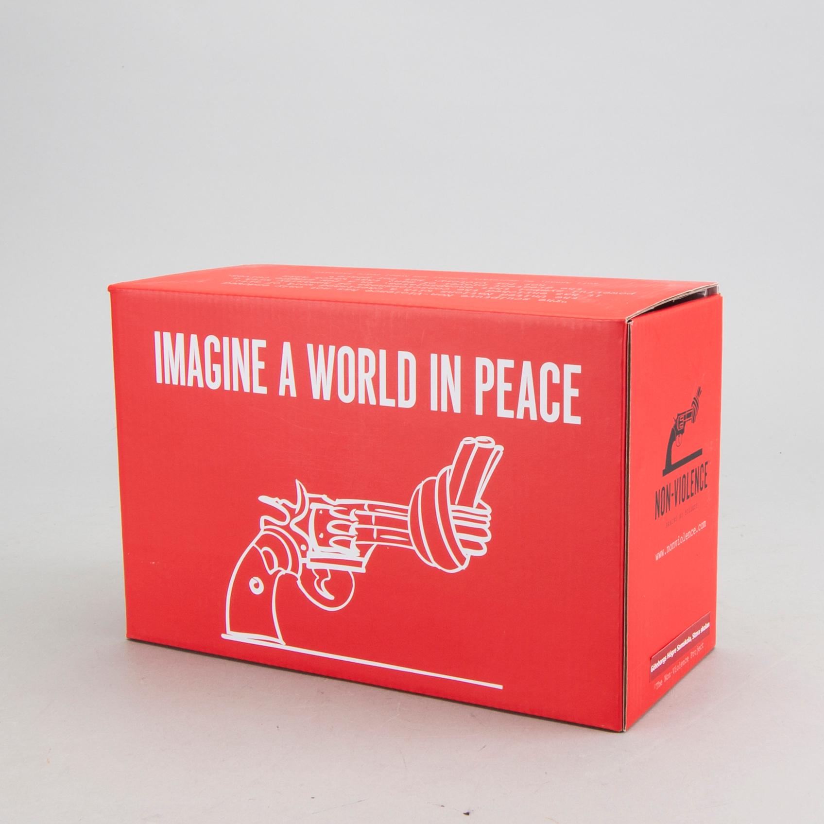 Carl Fredrik Reuterswärd, Non-Violence Project Foundation skulptur 2017.