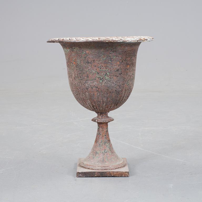 TRÄDGÅRDSURNA, gjutjärn, 1800/1900-tal.