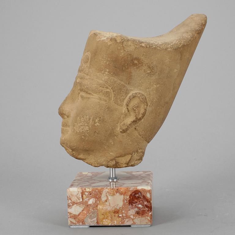 SKULPTUR / FRAGMENT, sandsten, Egypten.