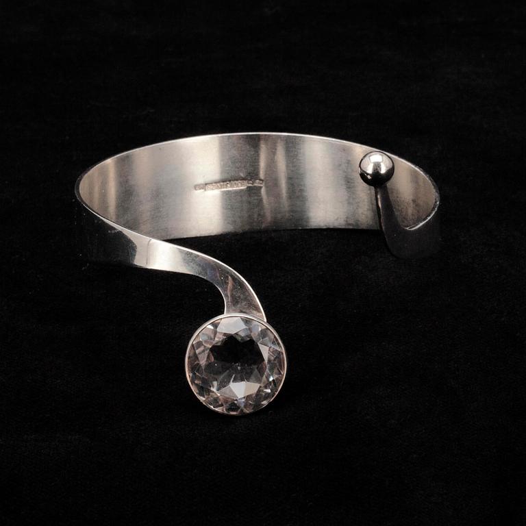 ARMBAND, silver, Harry Bergman, Finland 1974. Vikt 29,2 g.