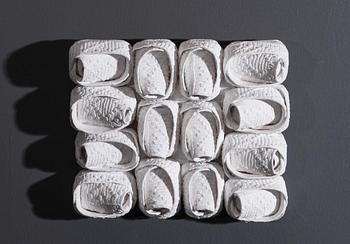 SAANA MURTTI
Epokhé, 2013. 
Posliini, 22x19 cm.