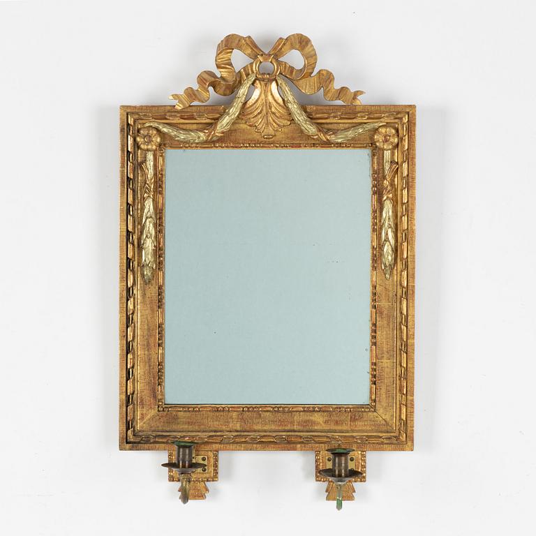 Spegellampetter, ett par, för två ljus, Gustaviansk stil, omkring år 1900.