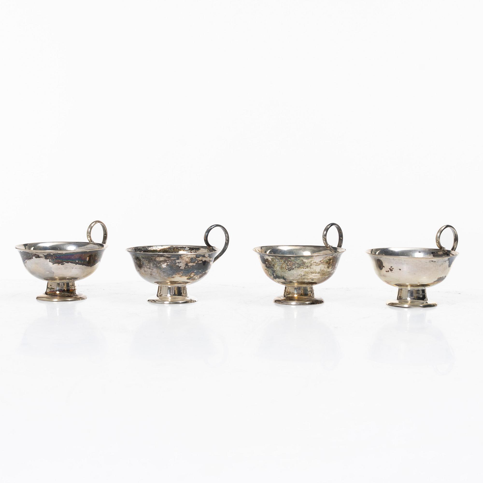 Punch mugs, 4 pcs, silver, Guldvaruhuset Aktiebolag, Stockholm 1949.