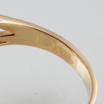 RING, 18K guld med ovalslipad topas ca 6.21 ct samt rosa safirer ca 2.25 ct. Vikt 6,2 gram.