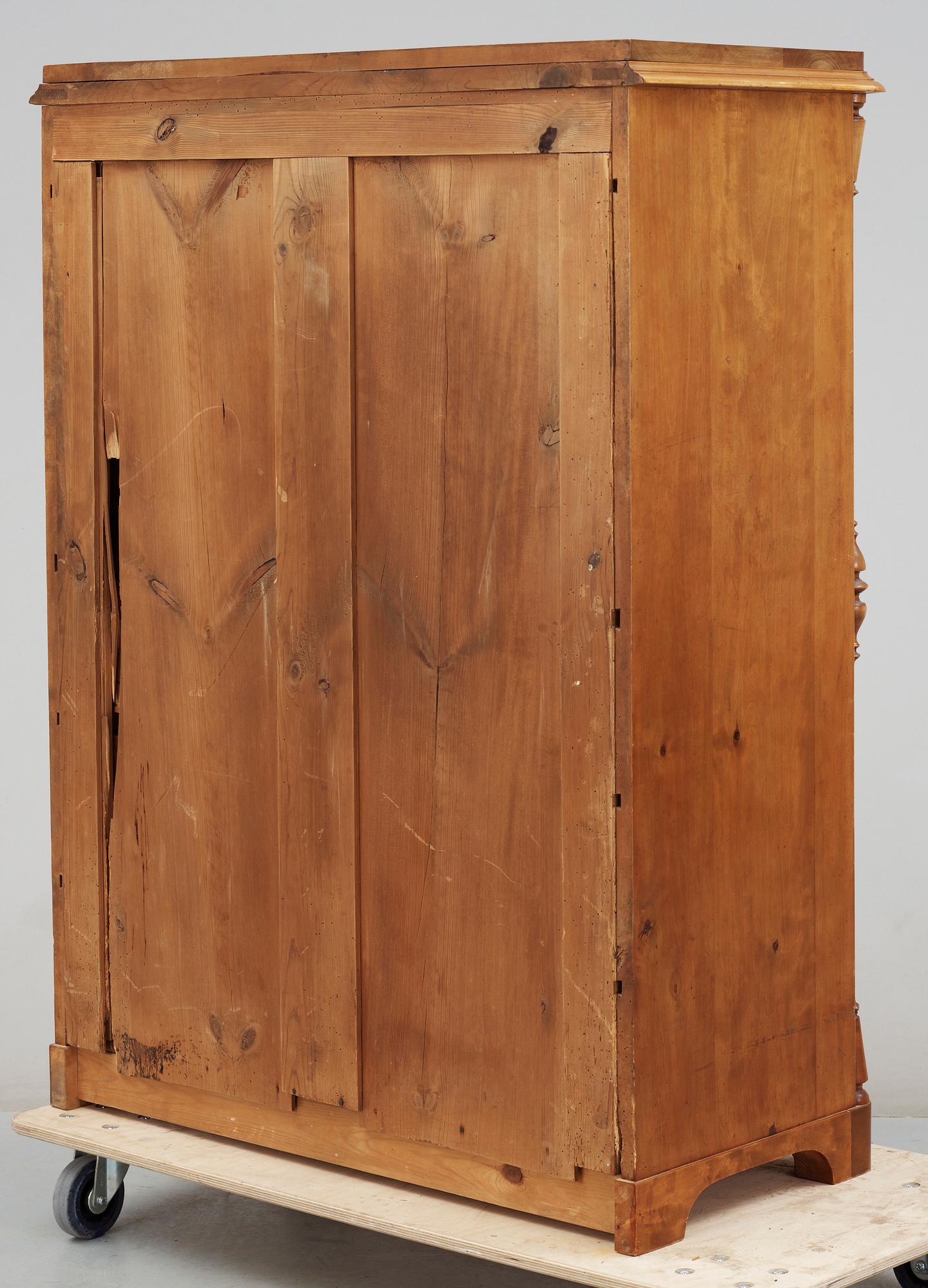 CHIFFONJE, nyrenässans, 1800-talets andra hälft.