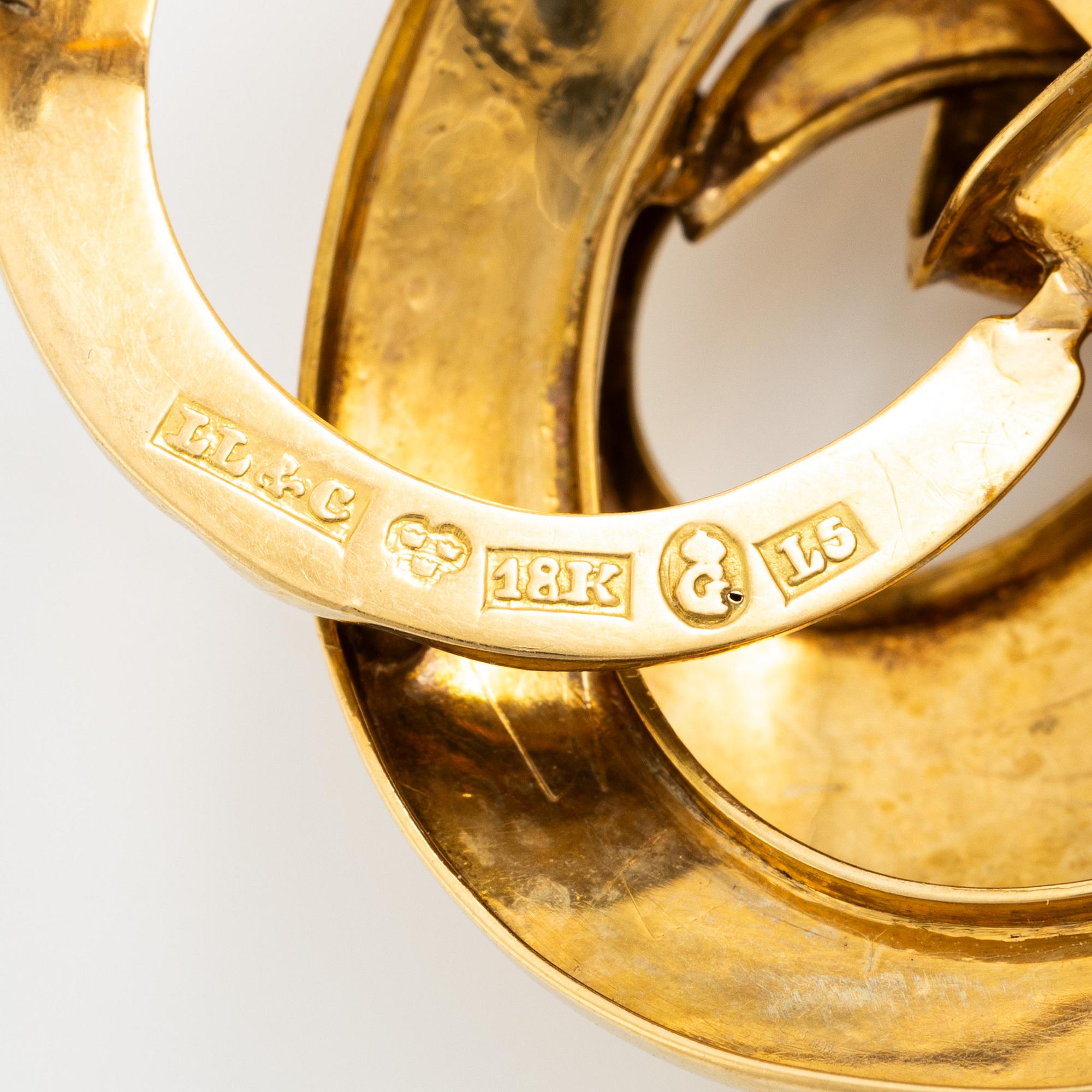 Brooch 18K gold, 19th century.