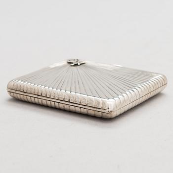 A silver cigarette case, maker's mark of Johan Allenius, Saint Petersburg, Russia 1898.