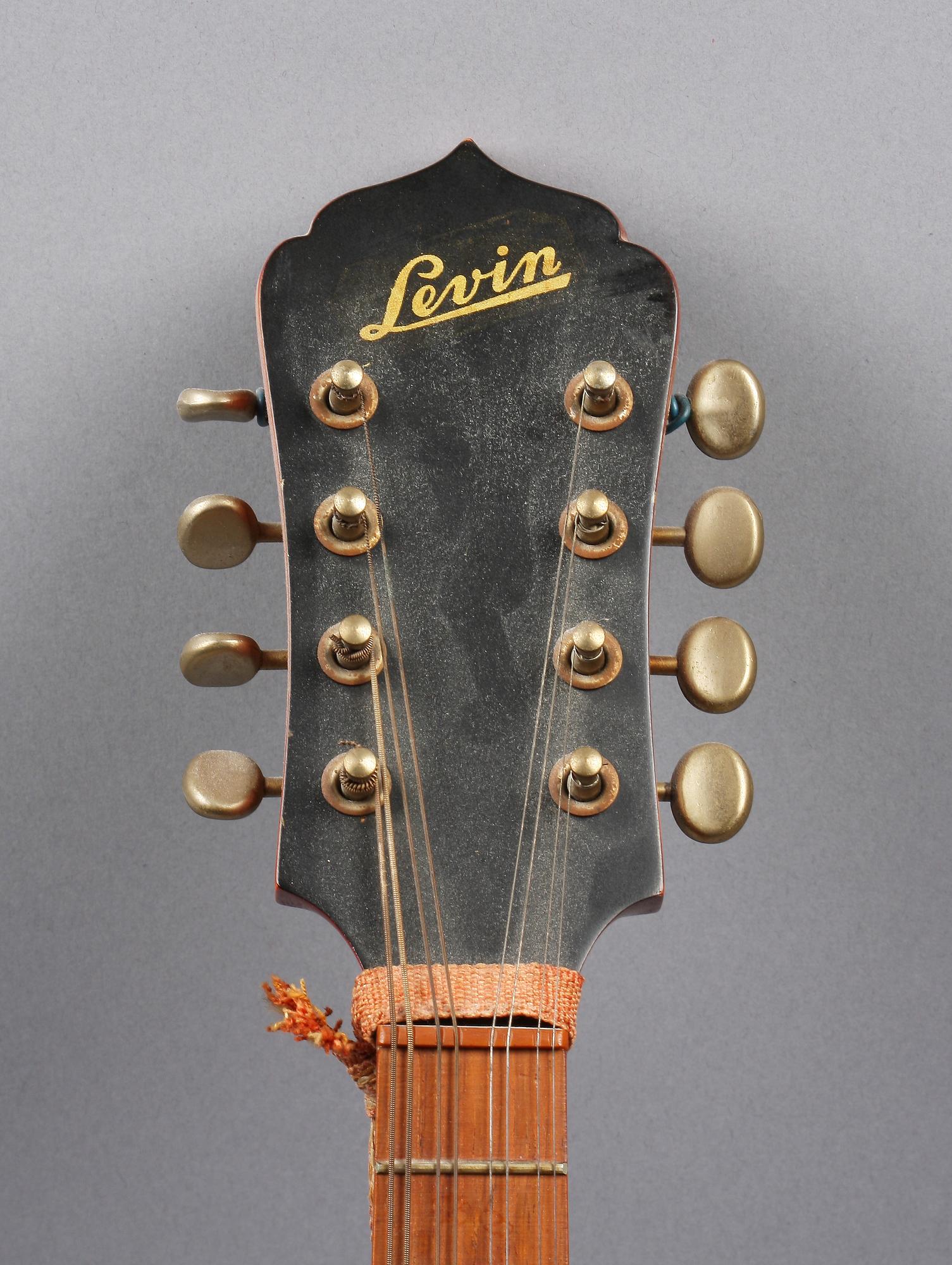 MANDOLIN, Levin, 1960-tal.