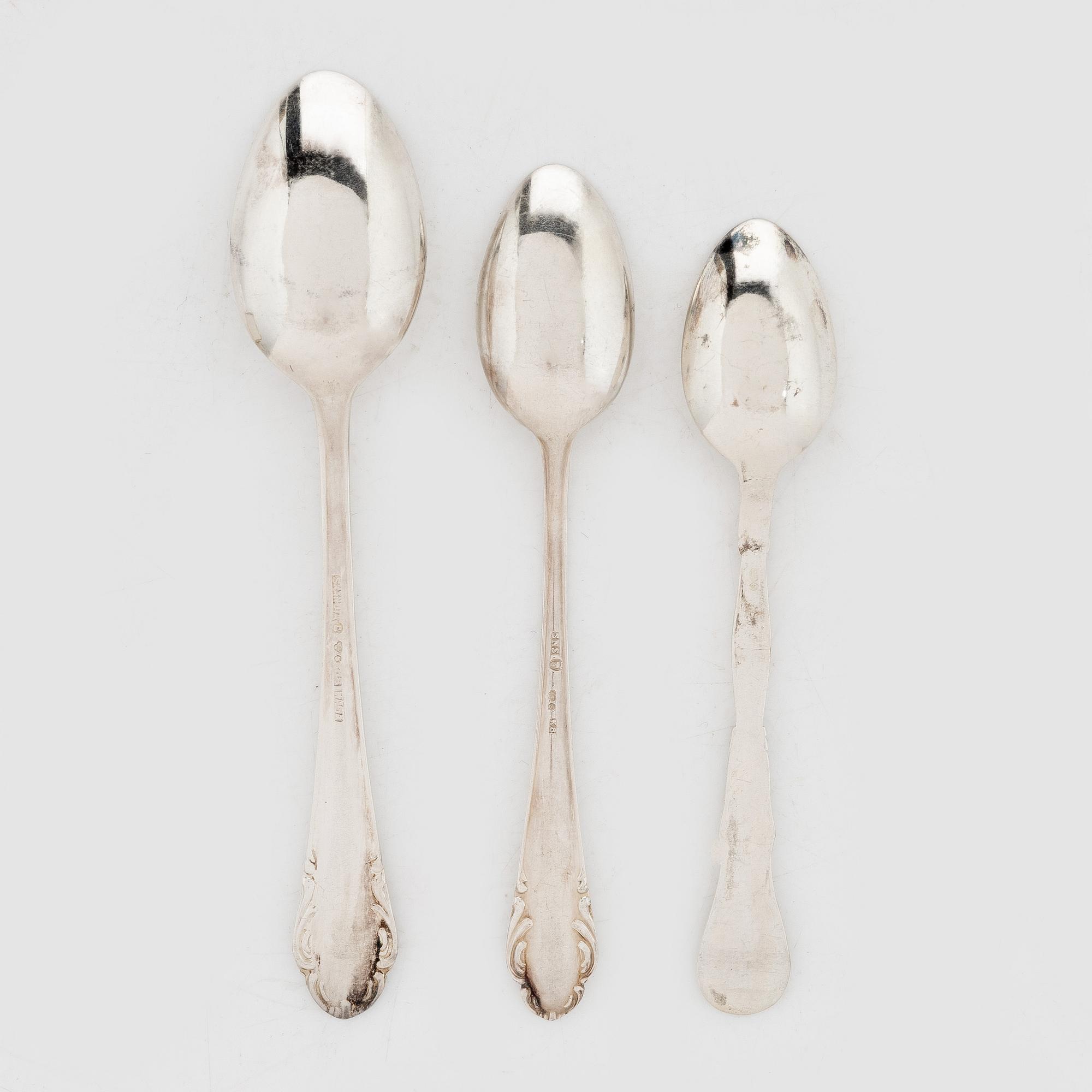 32 silver tea and coffee spoons, two diffrent models, Sweden, 20th century.