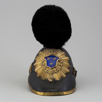 A Swedish Royal Artillery 
officer helmet and epaulets, model 1848 and model 1827-45.