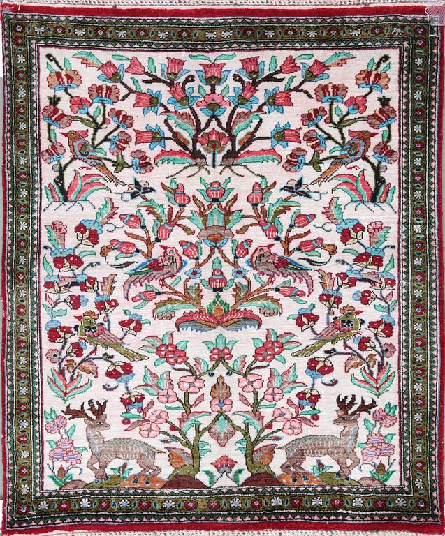 MATTA, old silke Ghom. 73x60,5 cm.