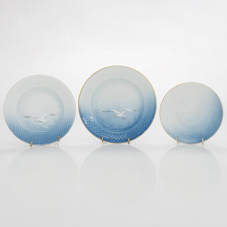 Kahviastiasto, 47 osaa, "Måsen", posliini, Bing & Grøndahl, Tanska.