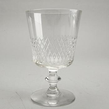 A Vicke Lindstrand 48 pcs Diamant glass service Kosta later part of 20th century.