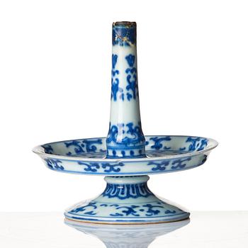 A blue and white joss stick holder, Qing dynasty, 19th Century.