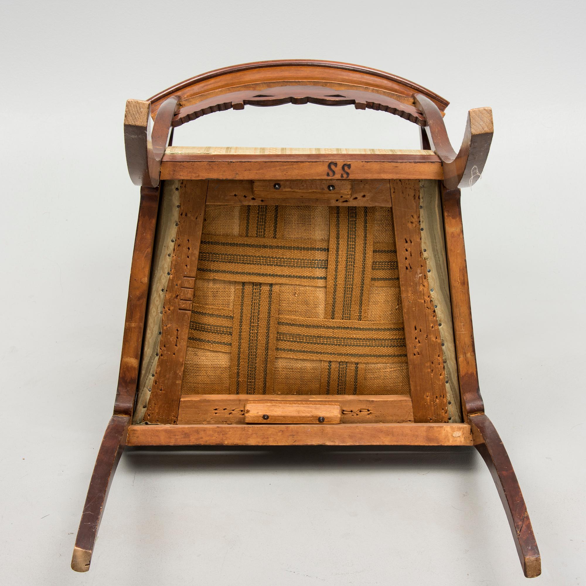 KARMSTOLAR, ett par, ca 1830-1840-tal.
