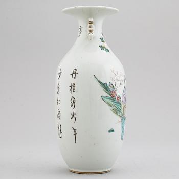 Two Chinese vases, 20th Century.