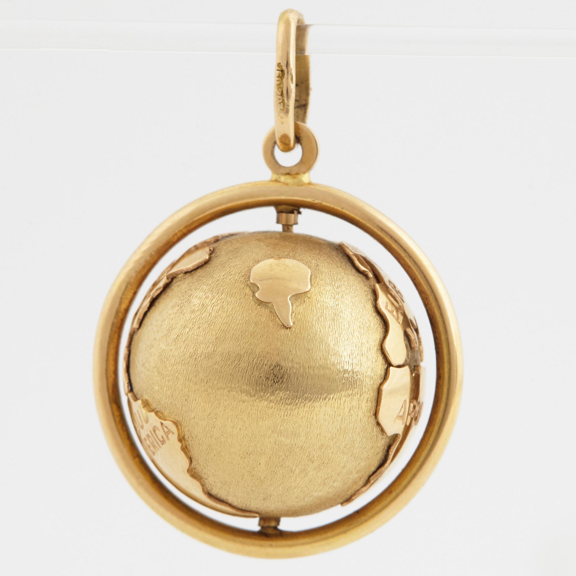 18K gold globe pendant.