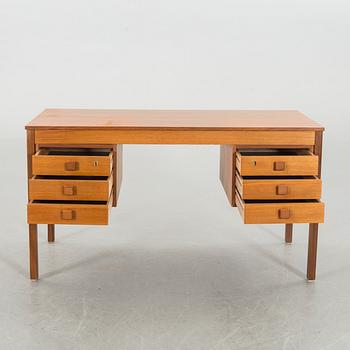 A Domino Mobler 1950/60's desk.