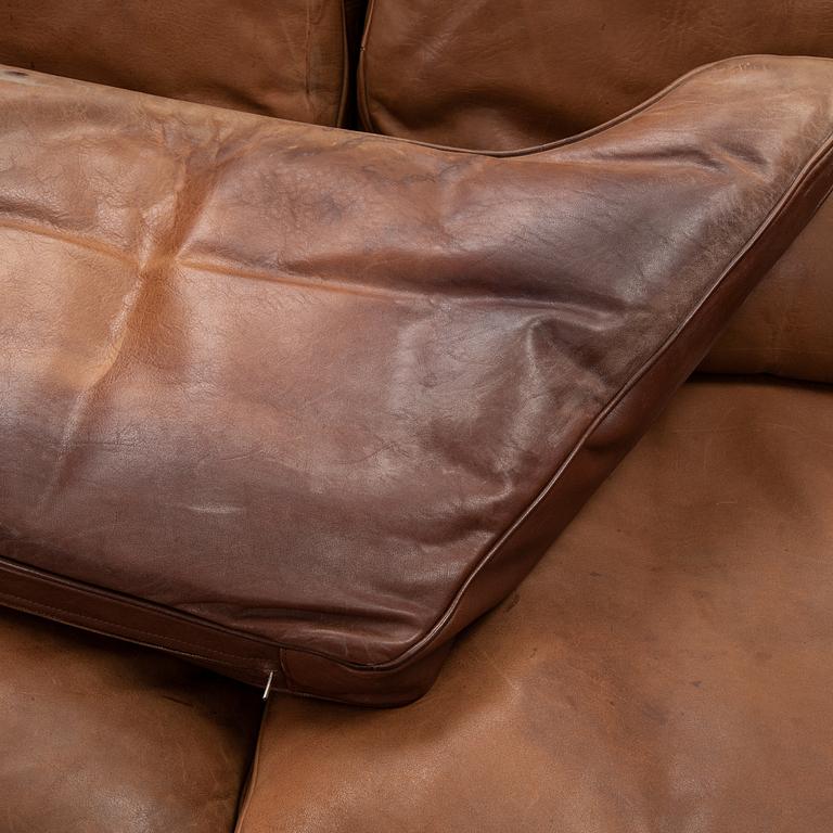 Børge Mogensen, a model 210 leather upholstered sofa for Frederica Stolefabrik.