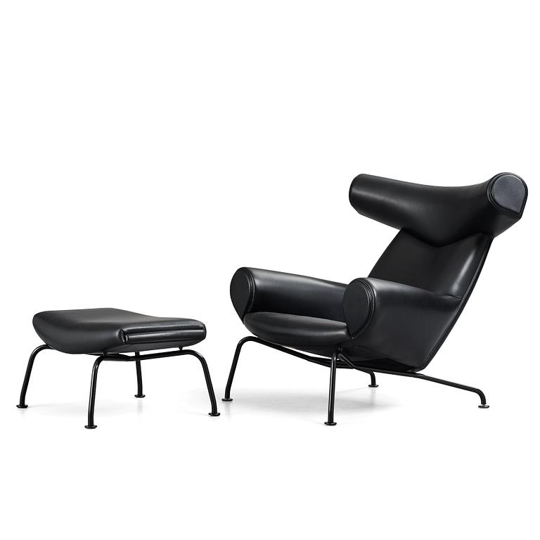 Hans J. Wegner, "Ox Chair", EJ-100, fåtölj samt fotpall, Erik Jørgensen, Danmark, efter 1961.
