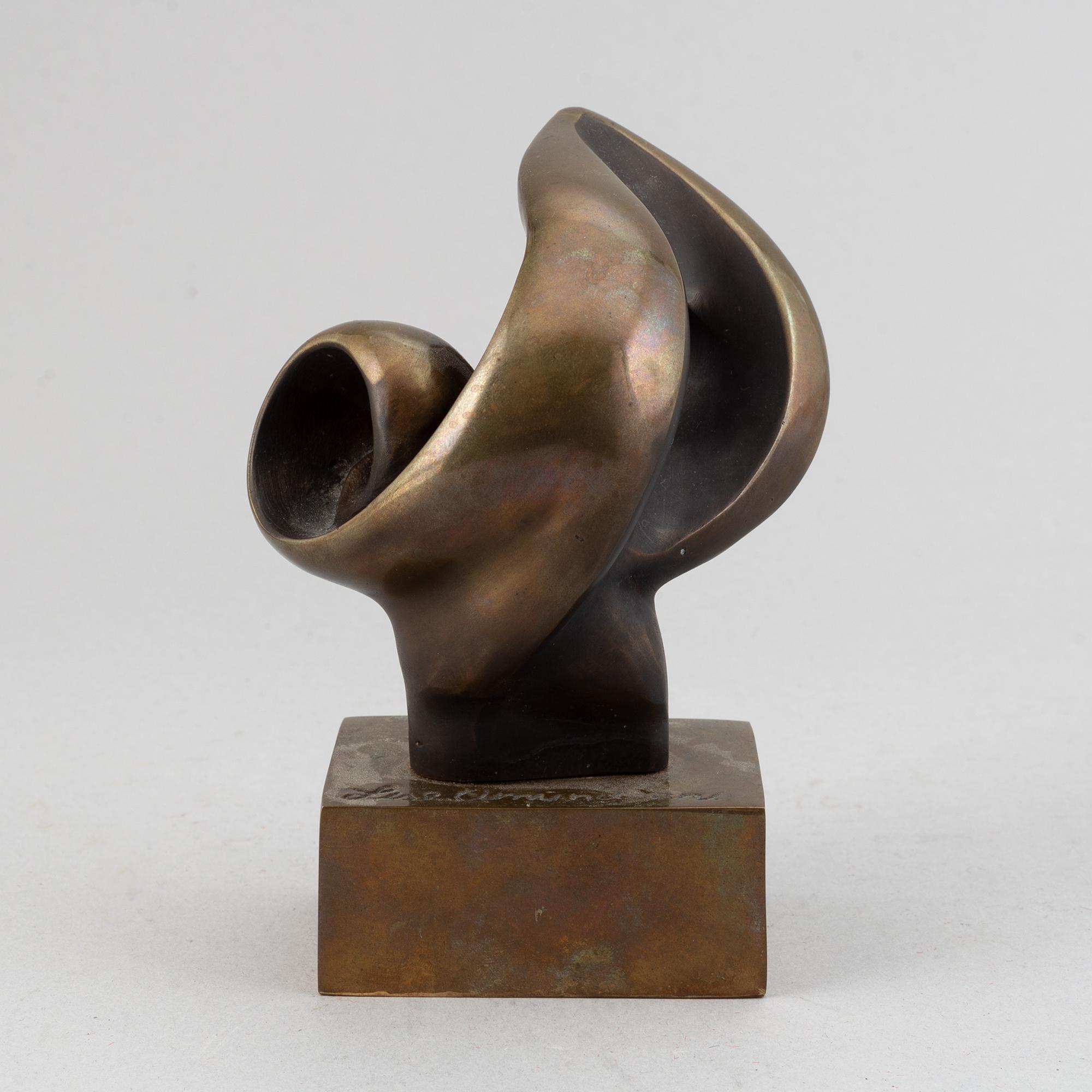 Lise Amundsen, skulptur, brons.