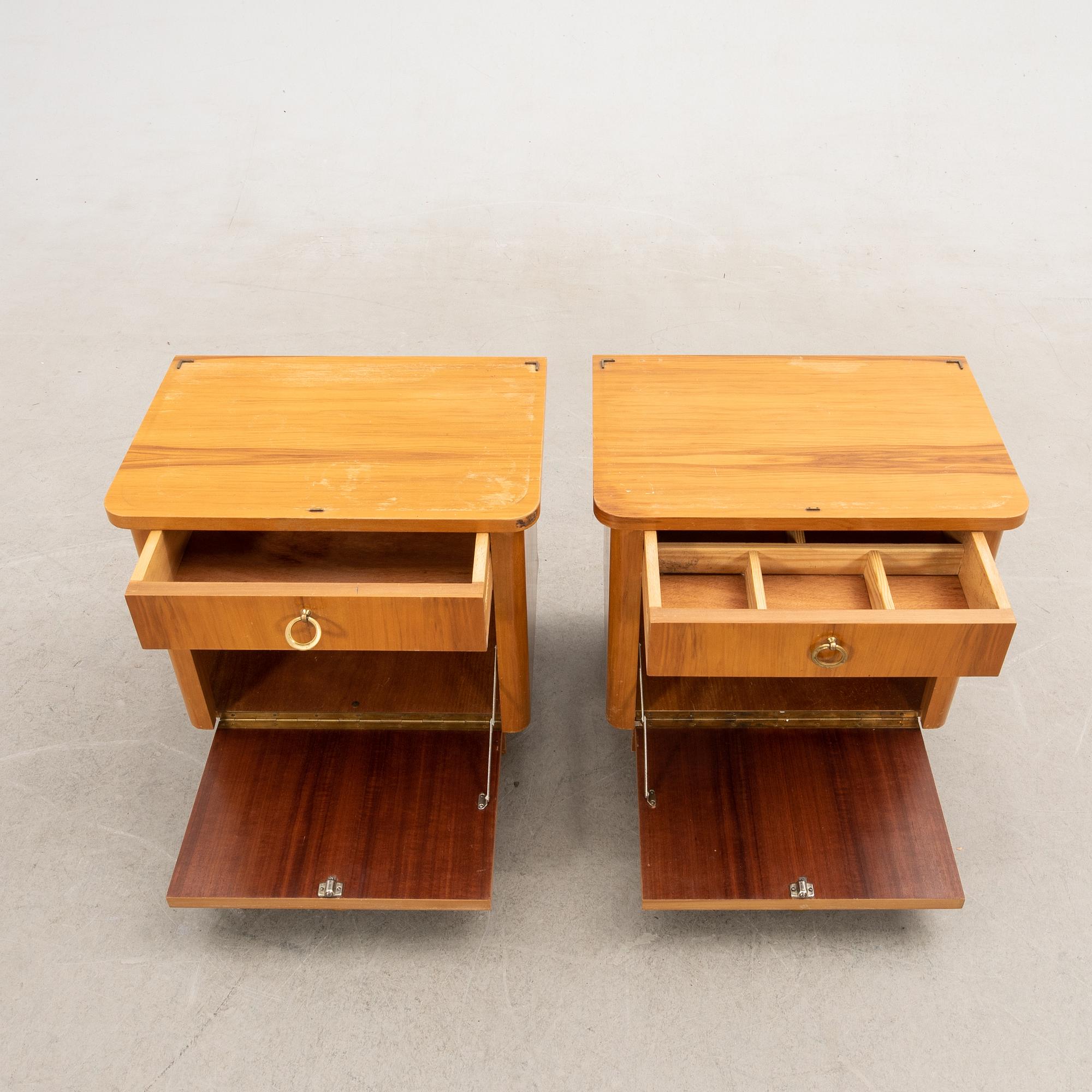 Sängbord, ett par, 1900-talets mitt.