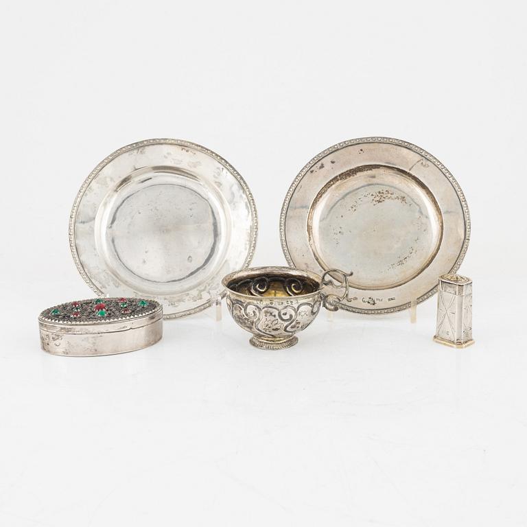A pair of silver dishes, a cup, and two boxes, 18th-19th Century.