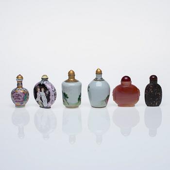 SNUSFLASKOR, 6 st, porslin, sten och glas. Kina 1900-talets slut.
