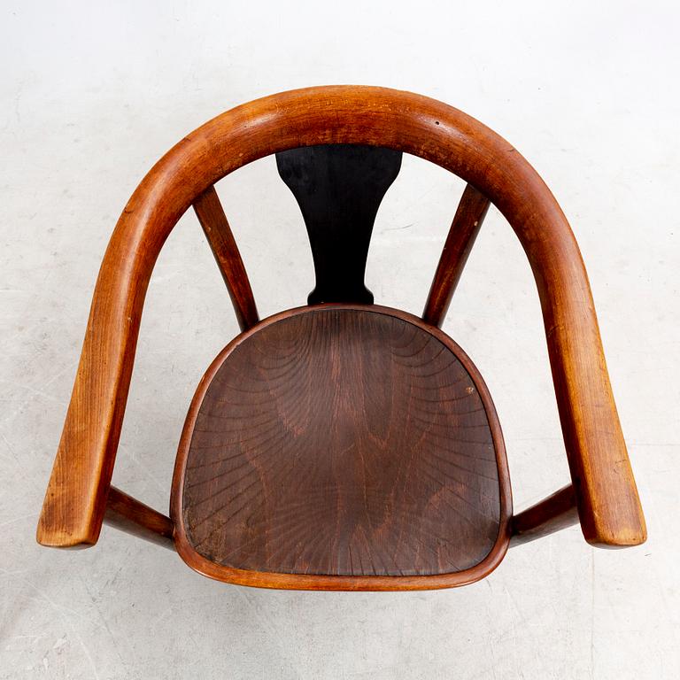 Karmstolar 4 st snarlika Thonet 1900-talets första hälft.