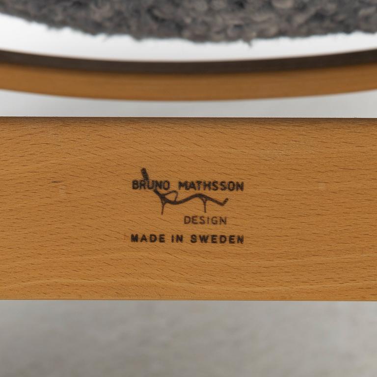 Bruno Mathsson, lounge chair, "Pernilla 3" with reading table, Firma Karl Mathsson, Värnamo, 1965-71.