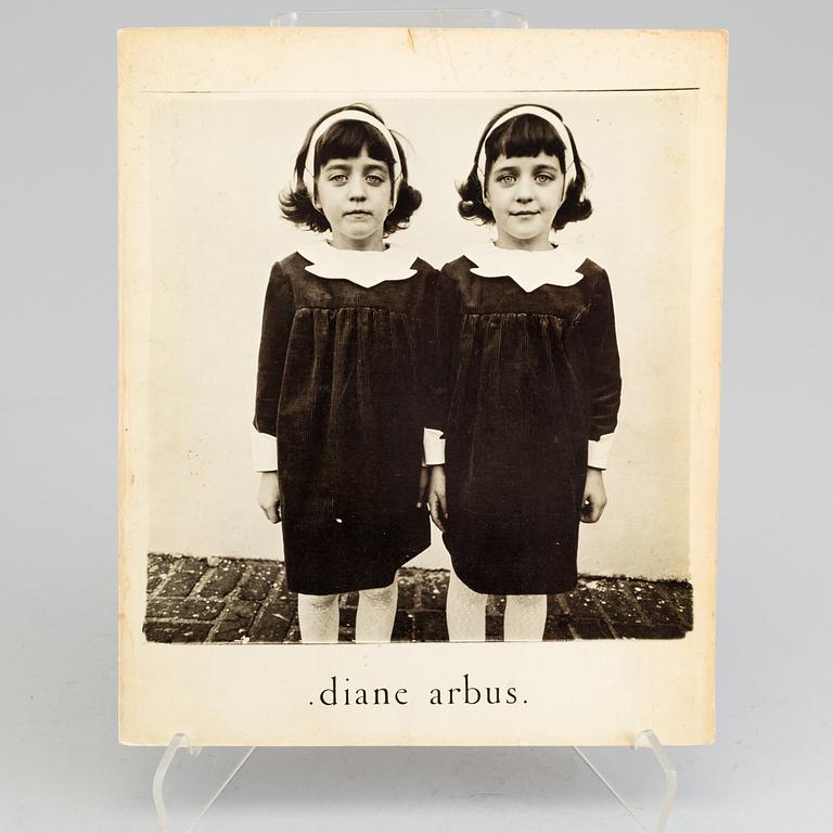 BOOK, "Diane Arbus. An Aperture Monograph", Diane Arbus, special edition The Museum of Modern Art 1972.