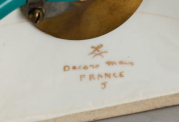 BORDSLAMPOR, ett par, porslin, Frankrike, 1900-talets början.