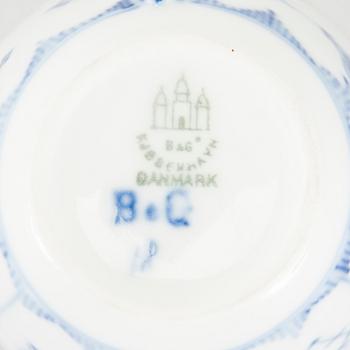 SERVISDELAR, 52 delar, porslin, Bing & Gröndahl, Royal Copenhagen 1900-tal.