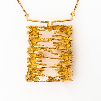 A 14K gold necklace with pearls. Nevanranta Seppo, Helsinki 1968.