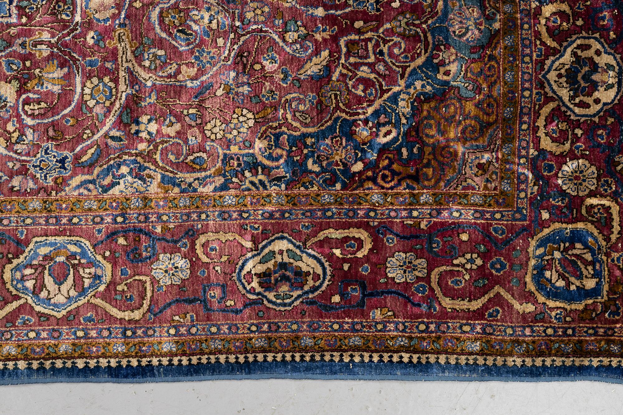 A rug, semi-antique silk Kashan, ca 194 x 127 cm.