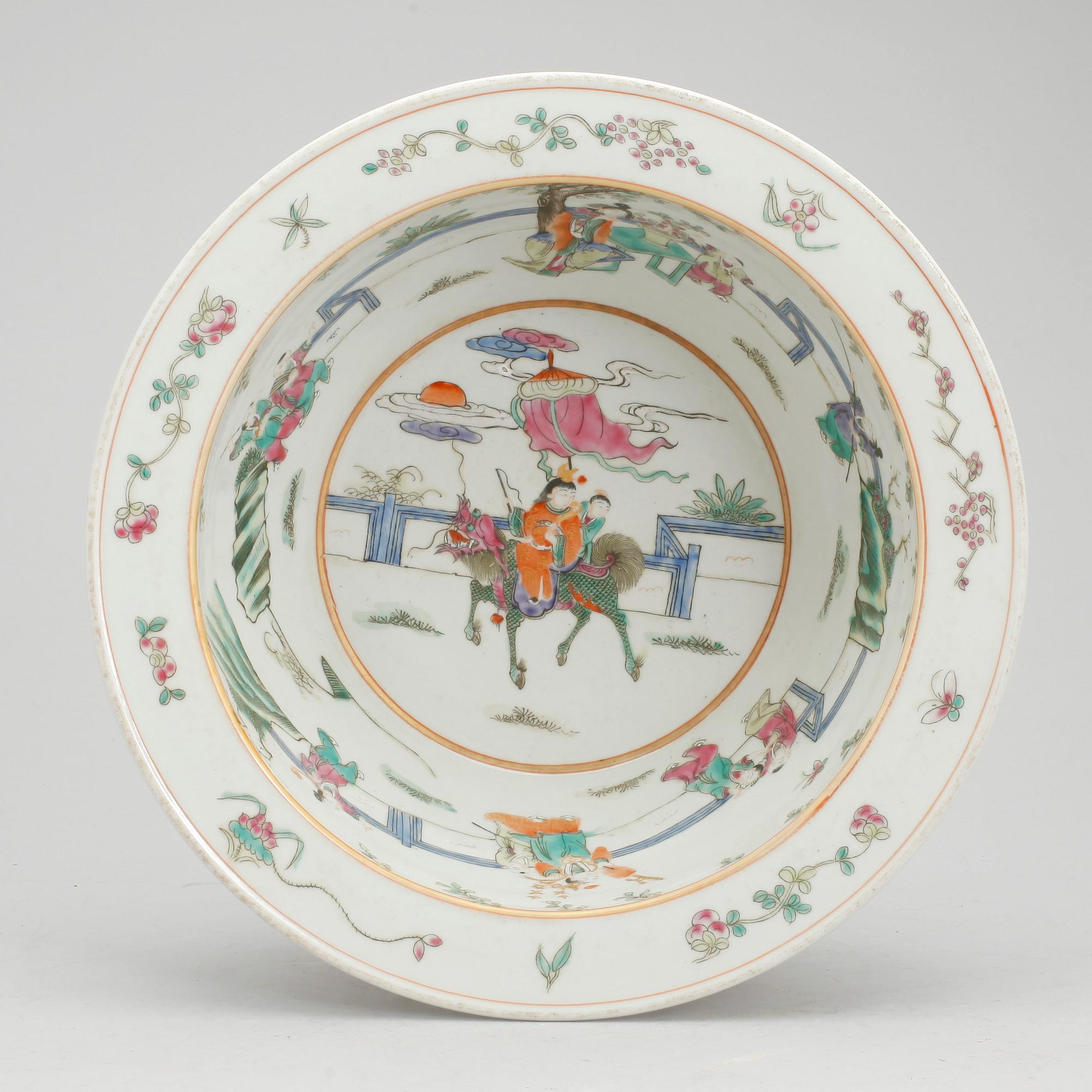 TVÄTTFAT, porslin, Kina, 1900-tal.