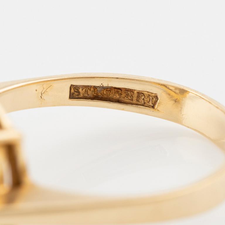Ring in 18K gold with faceted smoky quartz, Stigbert.
